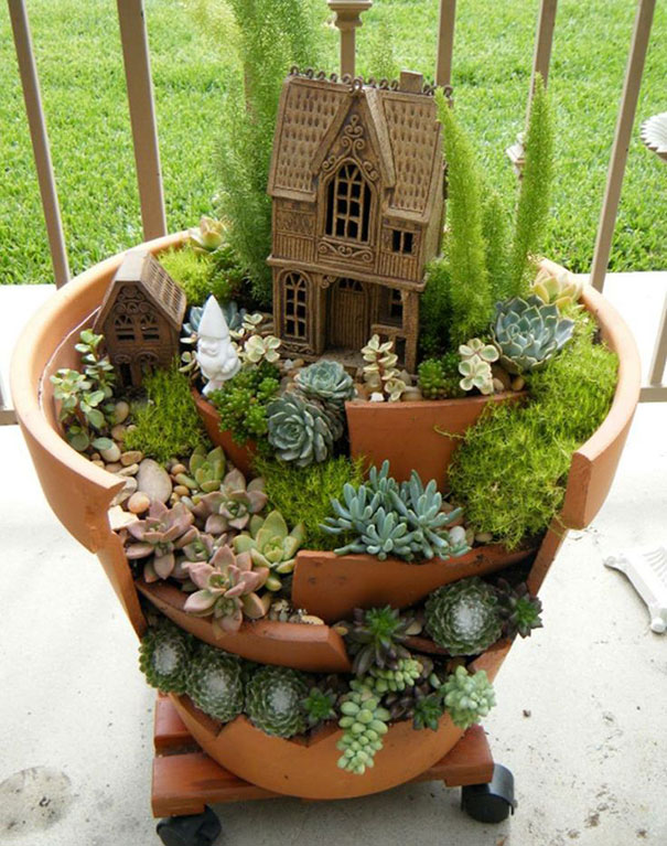 Broken Pots Turned Into Brilliant Diy, Fairy Garden Pot